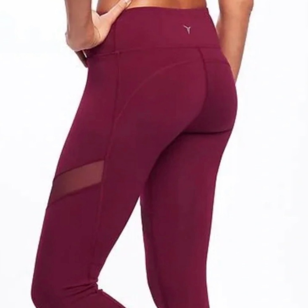 OLD NAVY
ACTIVE
BALANCE LEGGING
GO DRY